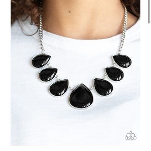 🖤 BLACK TEAR DROP NECKLACE 🖤